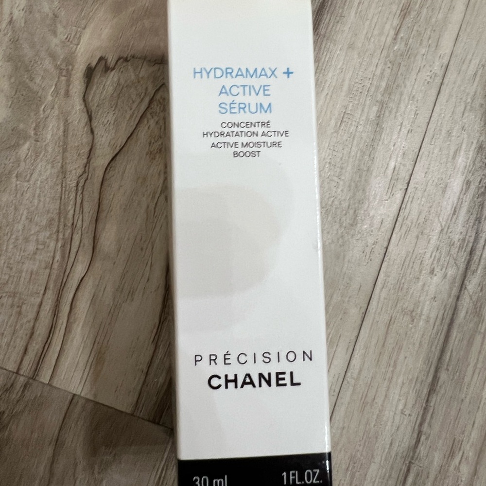 CHANEL Hydramax + Active Serum in White and Black